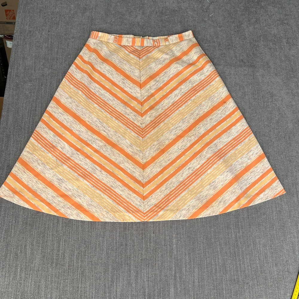Vintage 70s Womens A-Line Skirt 18 Orange Chevron Striped Boho Retro Back Zip